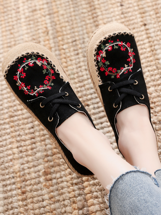 Cactus Rose | Embroidered Linen Boat Shoe