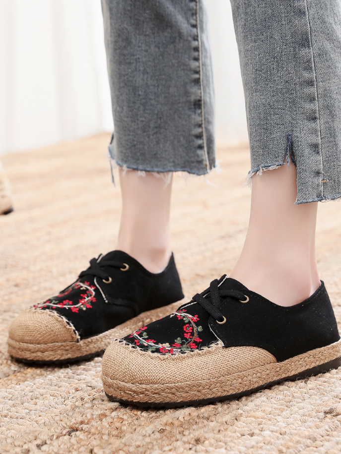 Cactus Rose | Embroidered Linen Boat Shoe