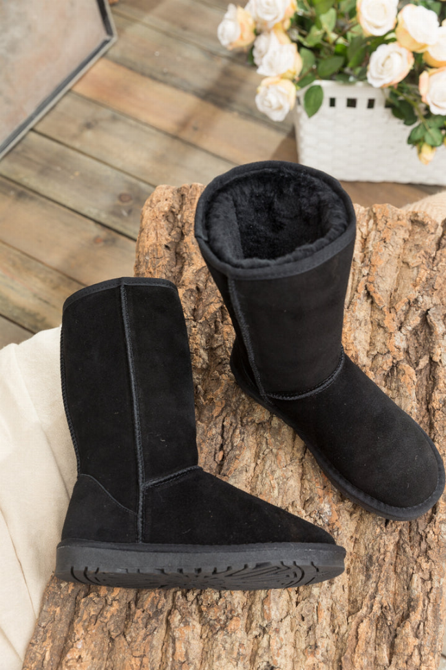 Smaibulun Ugg | Signature Faux Fur-Lined Suede Boot