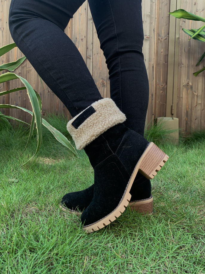 En Bloom | Plush-Lined Fold-Over Boot