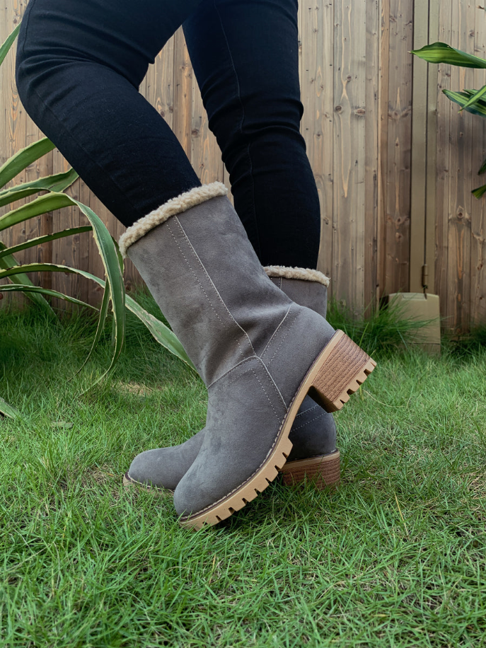 En Bloom | Plush-Lined Fold-Over Boot
