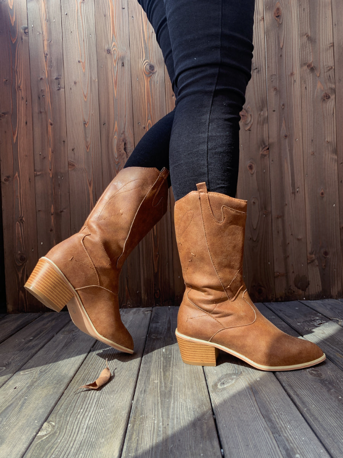 En Bloom | Pull-Tab Cowboy Boot