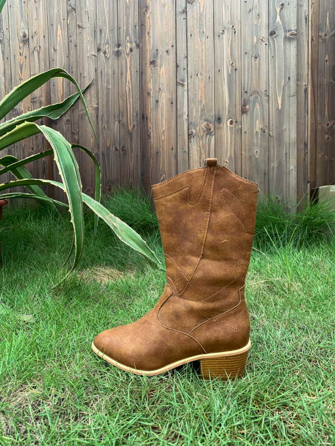 En Bloom | Pull-Tab Cowboy Boot