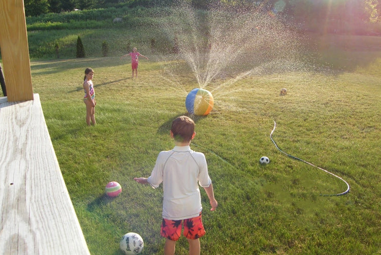 Beach ball sprinkler